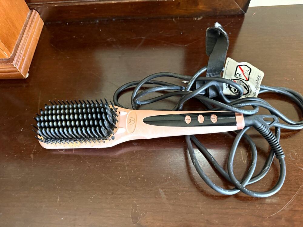 L'ANGE Heated Straightening Brush Hair Straightener Styling Tool Pink/Black